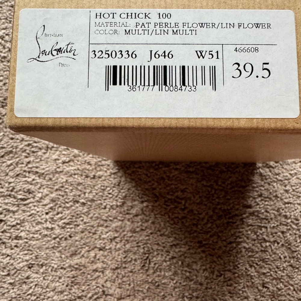 Christian Louboutin Flower. 100mm elegant. Stunning.
Hot Chick style. - Picture 2 of 14